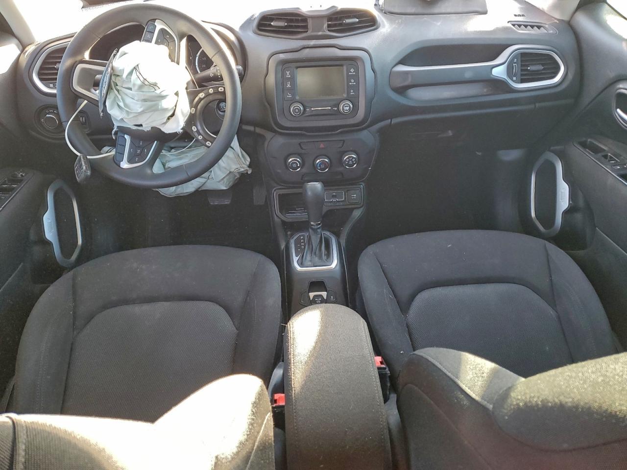 2019 JEEP RENEGADE SPORT photo 8