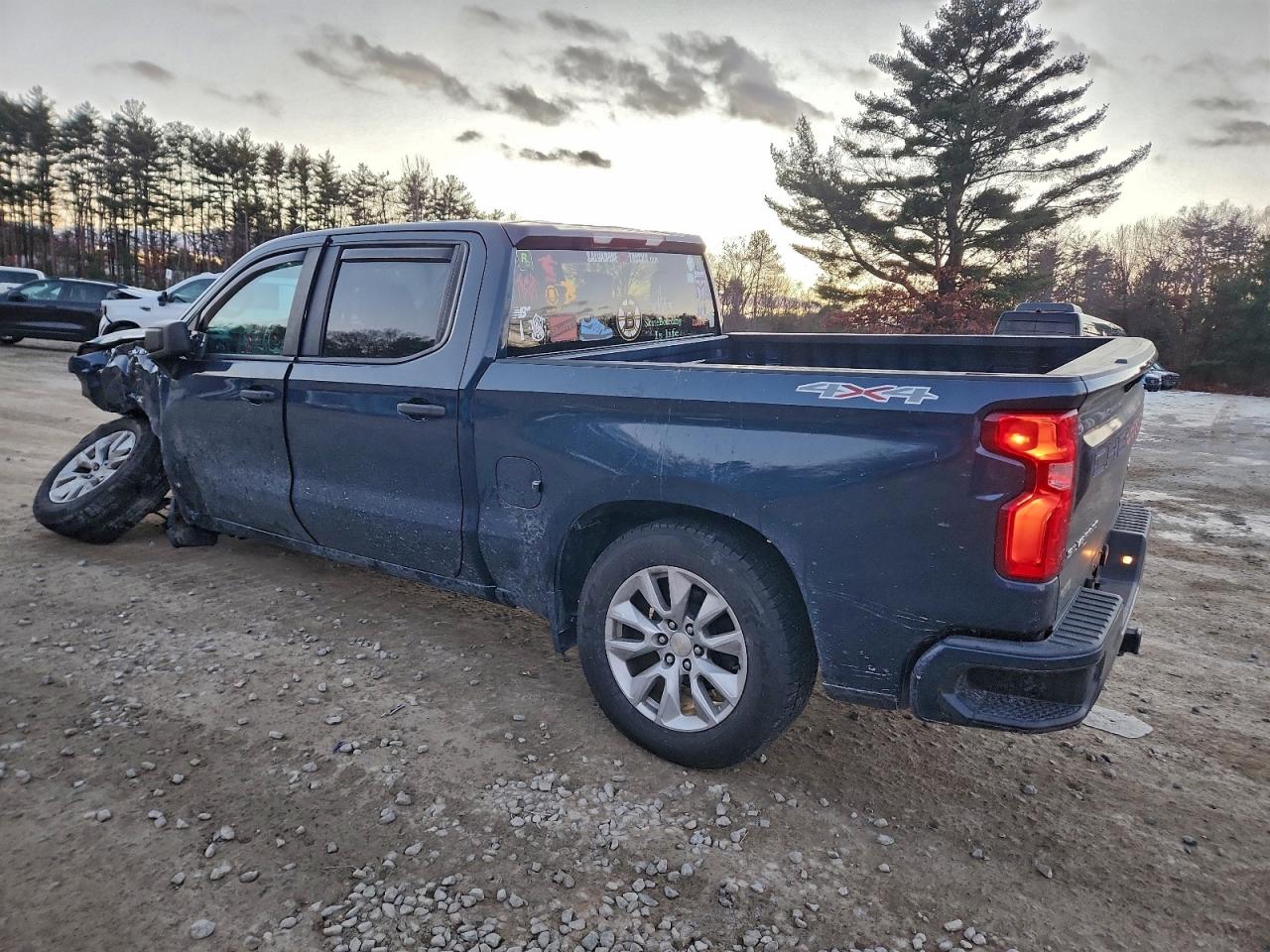 2020 CHEVROLET SILVERADO K1500 CUSTOM photo 3