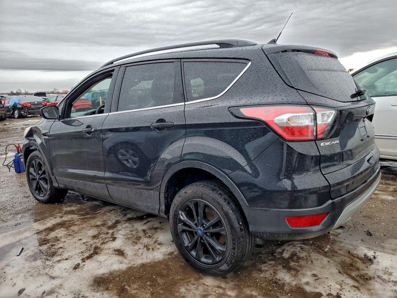 2018 FORD ESCAPE SE photo 2