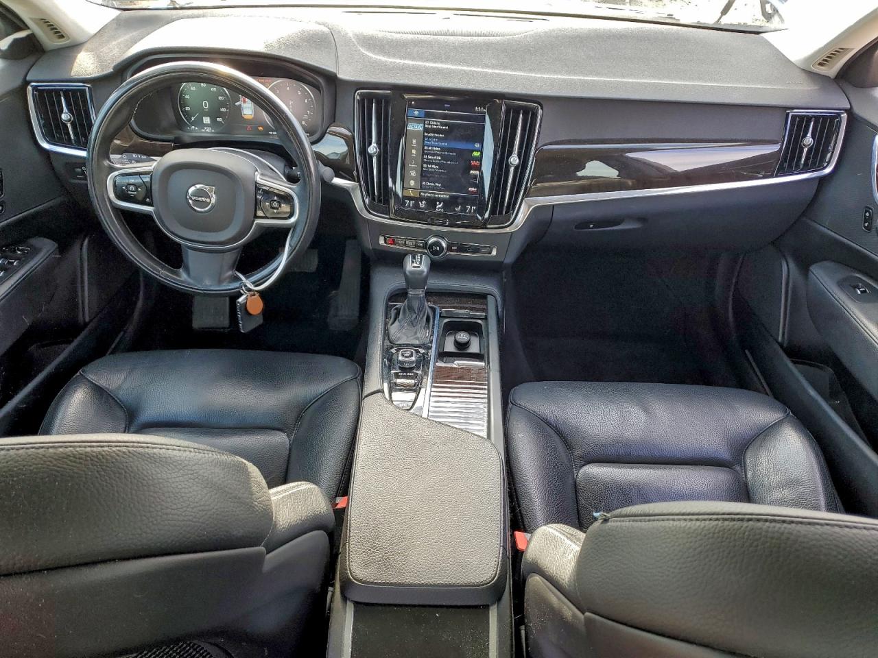 2018 VOLVO S90 T5 MOMENTUM photo 8