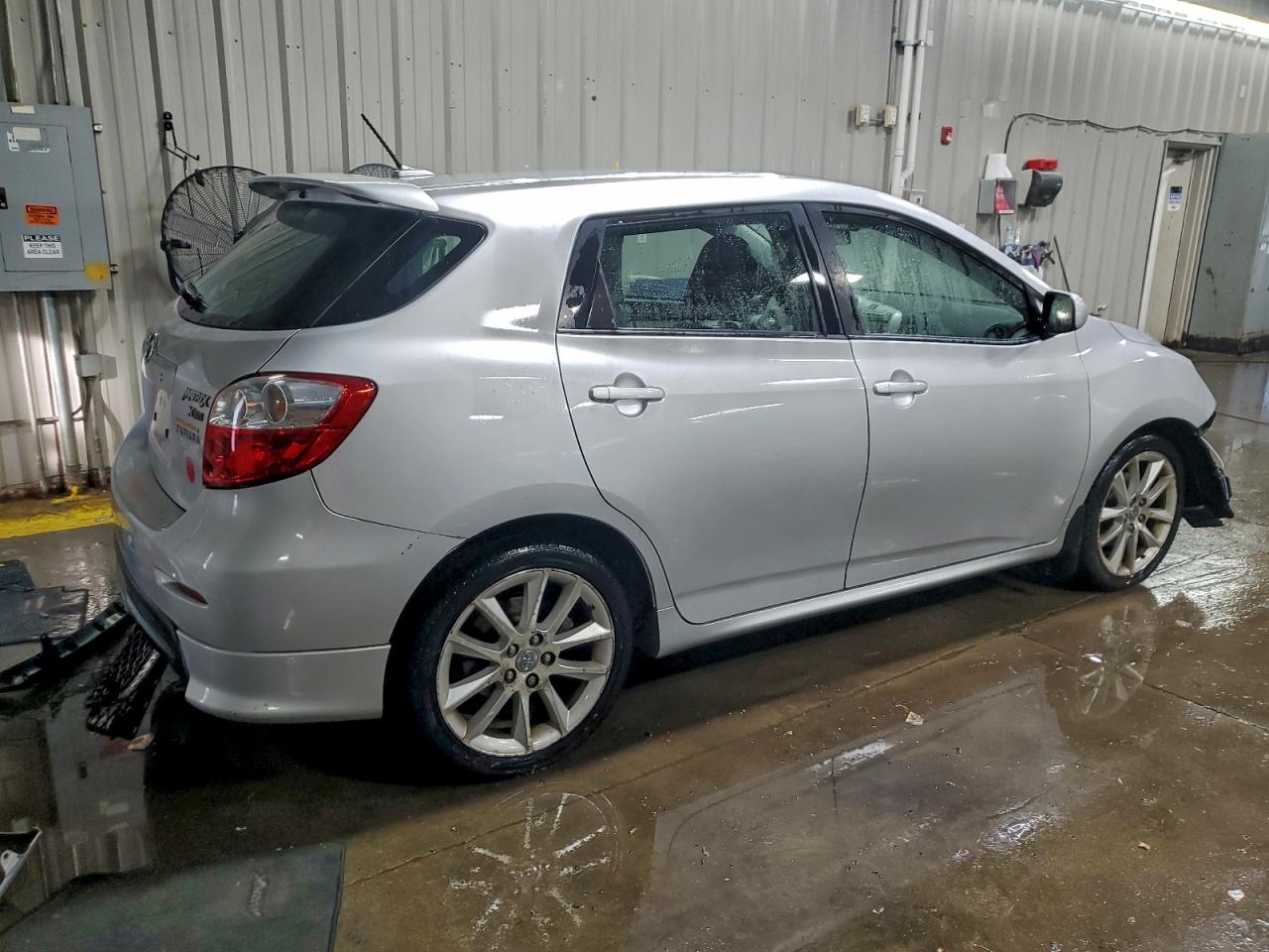 2010 TOYOTA COROLLA MATRIX XRS photo 3