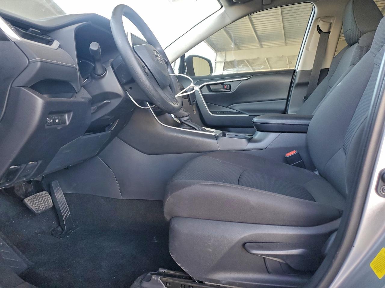 2025 TOYOTA RAV4 LE photo 13