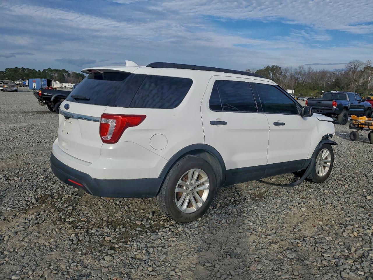 2017 FORD EXPLORER photo 5