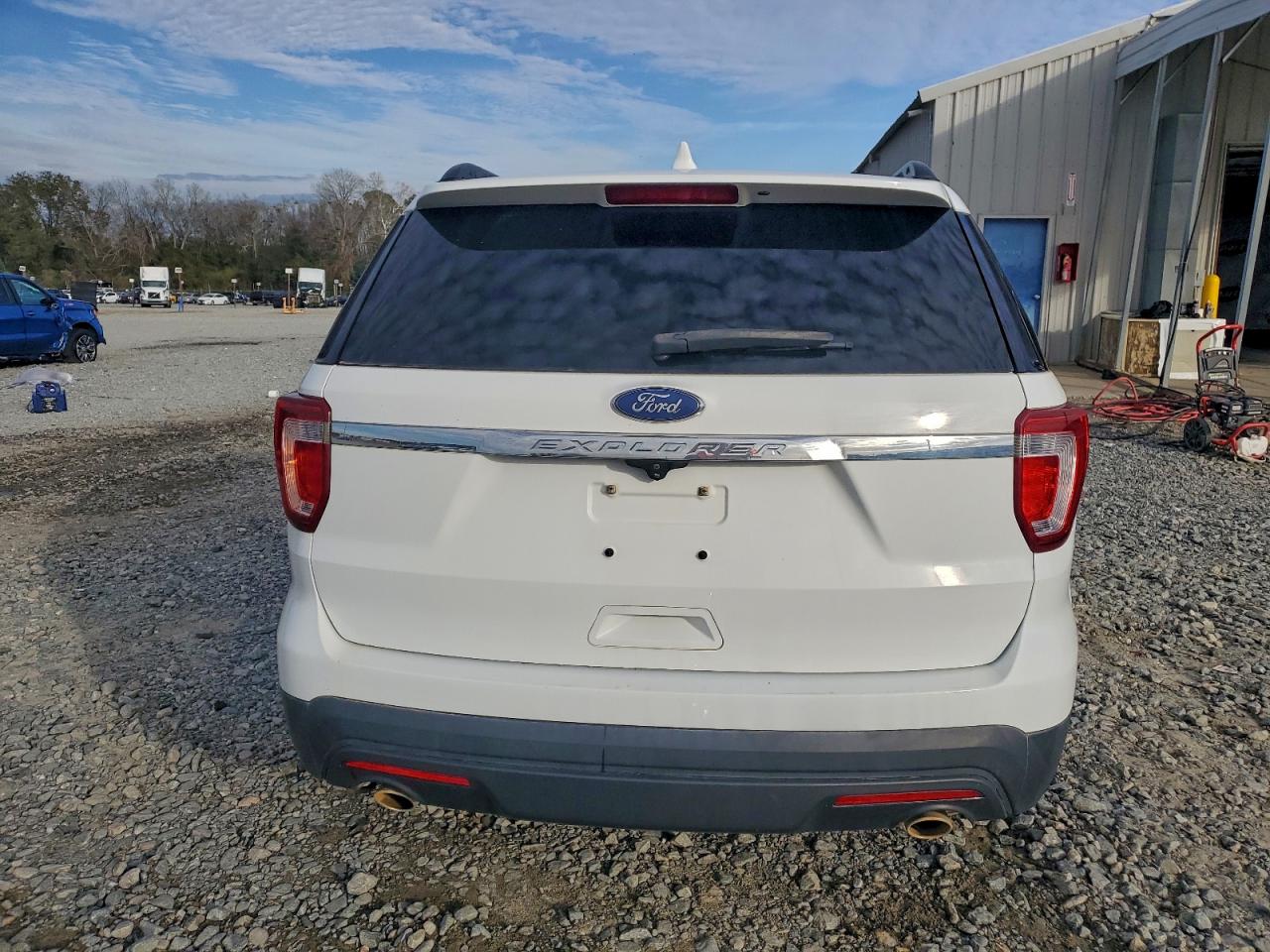 2017 FORD EXPLORER photo 11