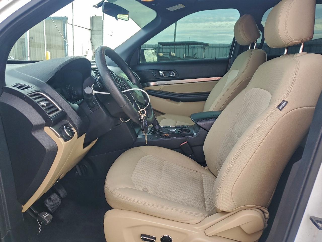 2017 FORD EXPLORER photo 13