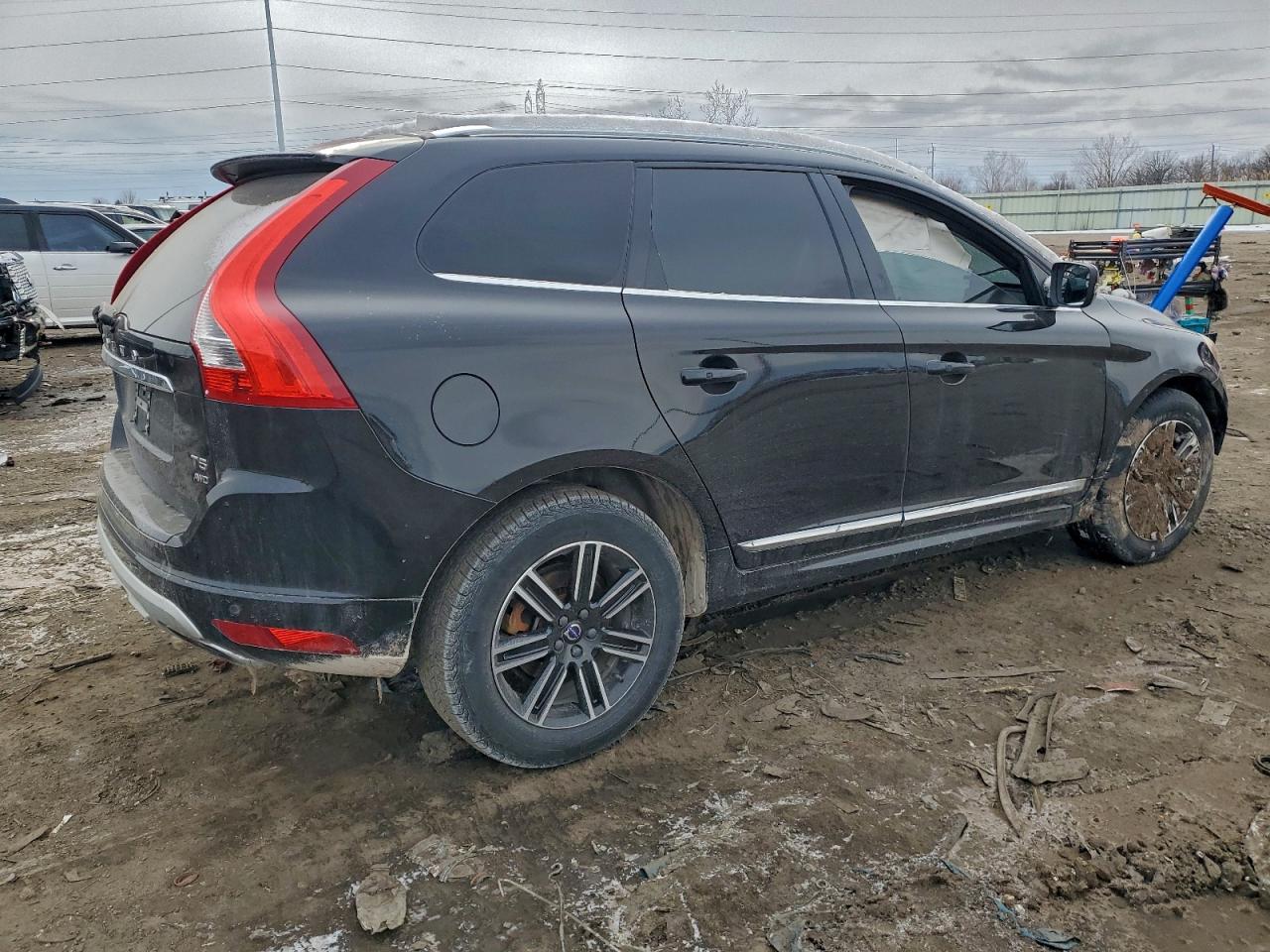 2017 VOLVO XC60 T5 DYNAMIC photo 5