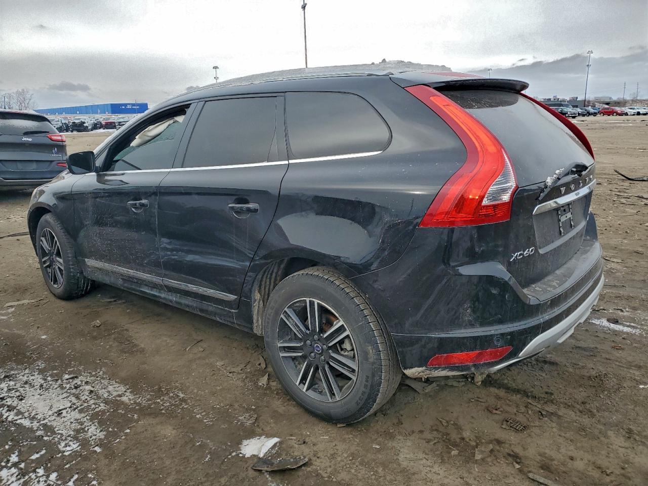 2017 VOLVO XC60 T5 DYNAMIC photo 3