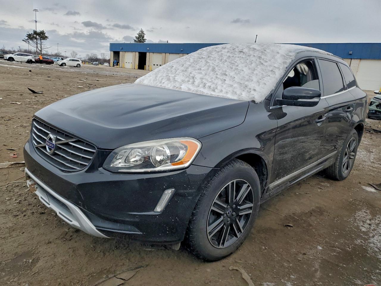 2017 VOLVO XC60 T5 DYNAMIC — FRONT END damage — photo 1
