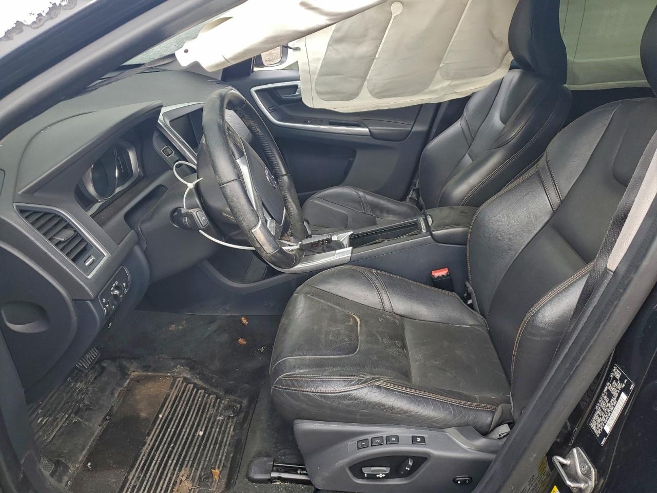 2017 VOLVO XC60 T5 DYNAMIC photo 13