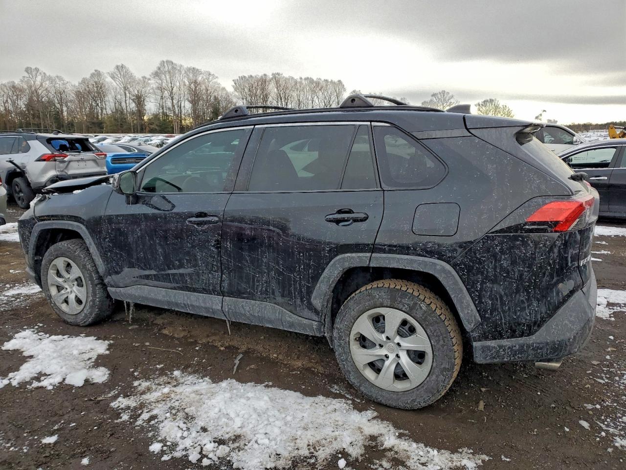 2019 TOYOTA RAV4 LE photo 2
