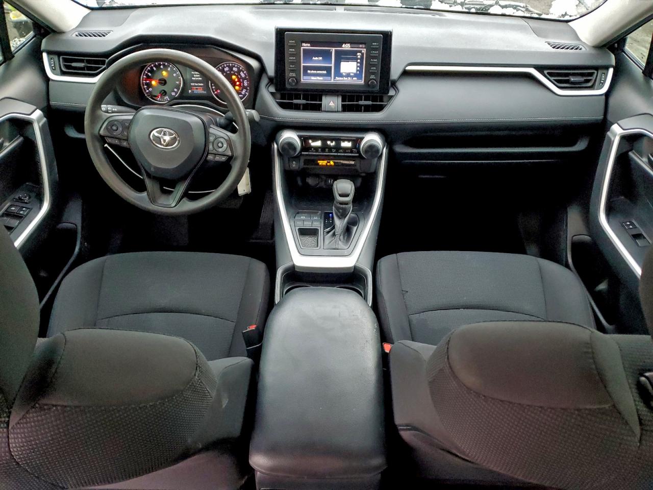 2019 TOYOTA RAV4 LE photo 8