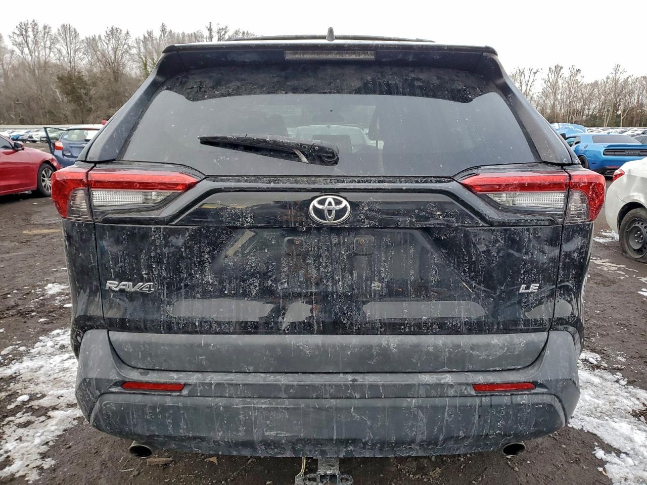 2019 TOYOTA RAV4 LE photo 6