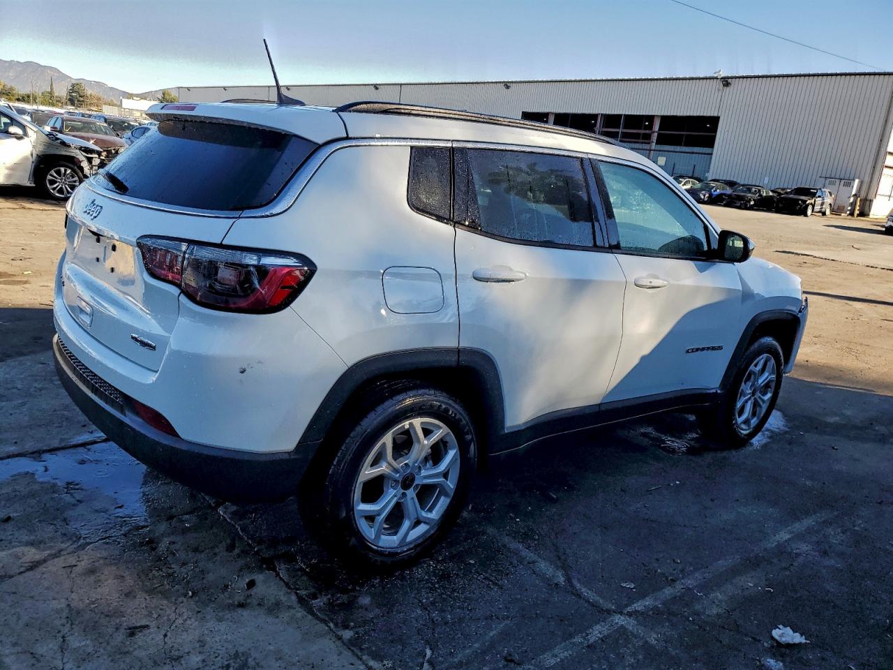2025 JEEP COMPASS LATITUDE photo 3