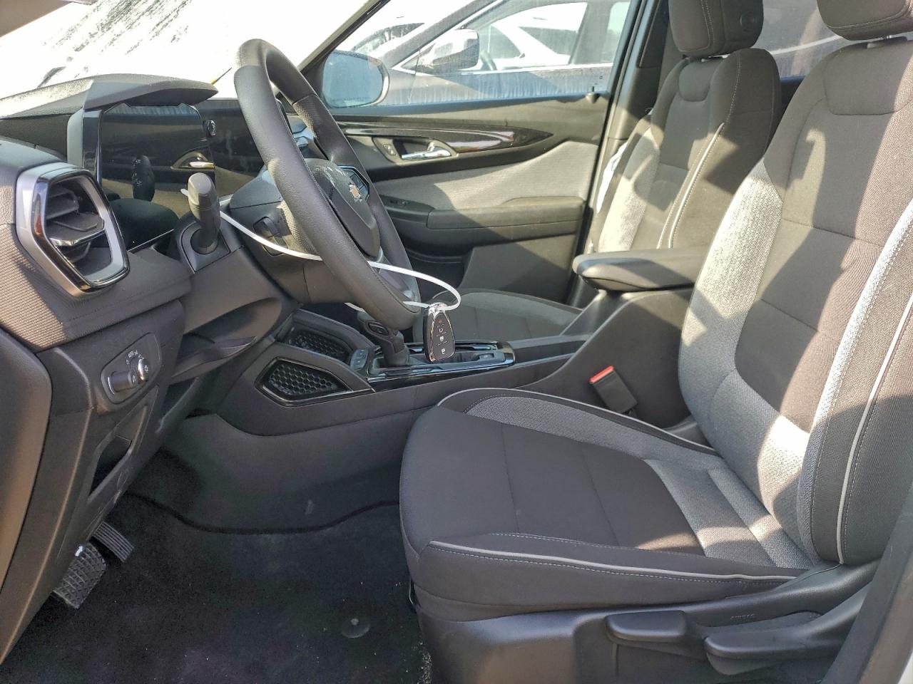 2025 CHEVROLET TRAILBLAZER LT photo 13