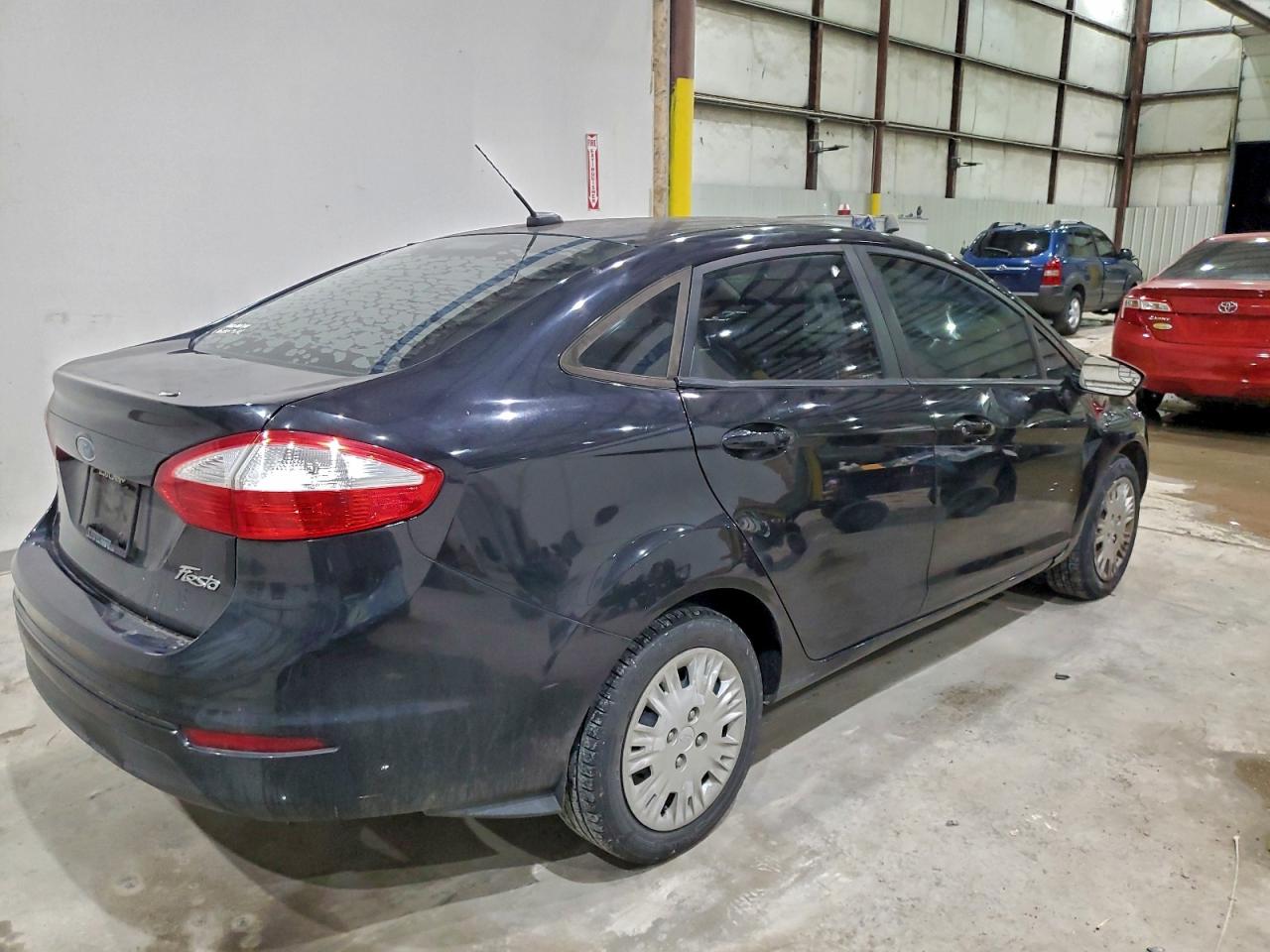2015 FORD FIESTA S photo 5