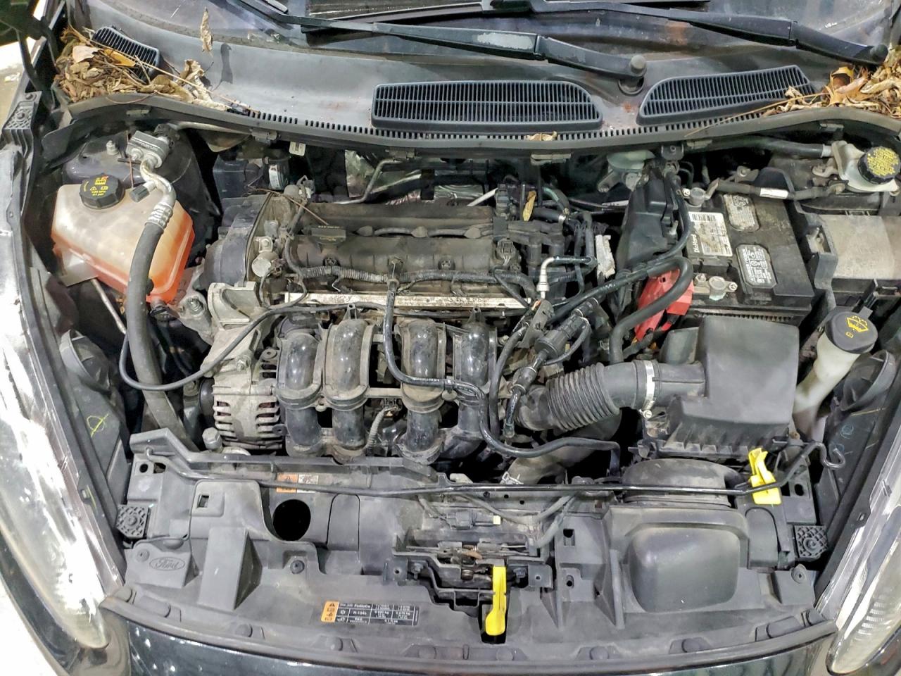 2015 FORD FIESTA S photo 21