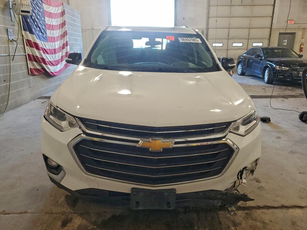 2019 CHEVROLET TRAVERSE LT photo 5