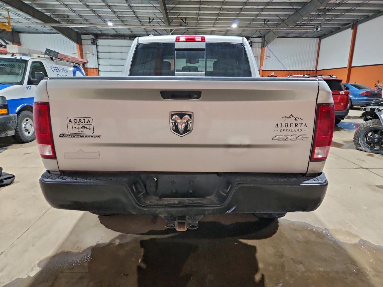 2016 RAM 1500 SLT photo 6
