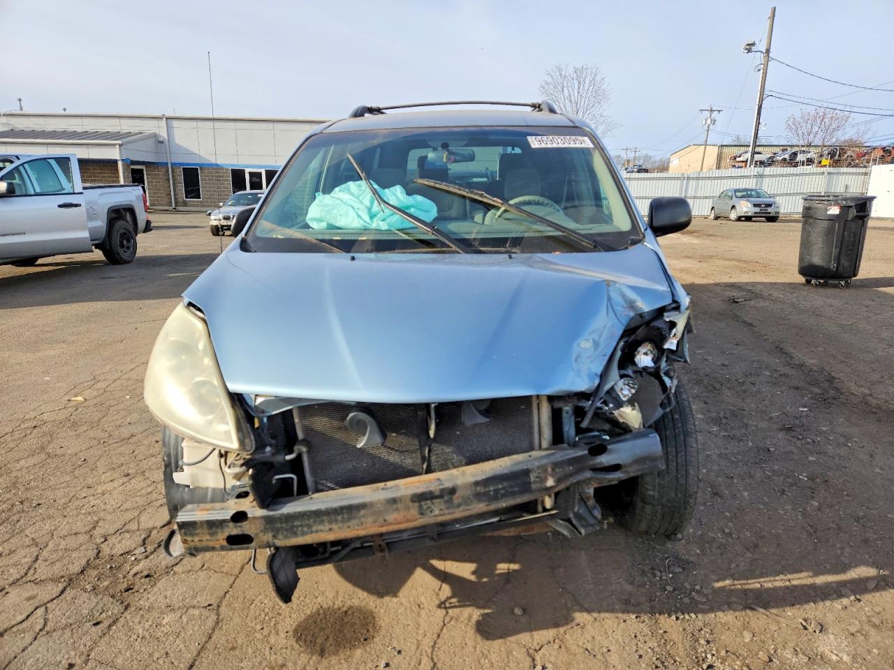 2006 TOYOTA SIENNA LE photo 5