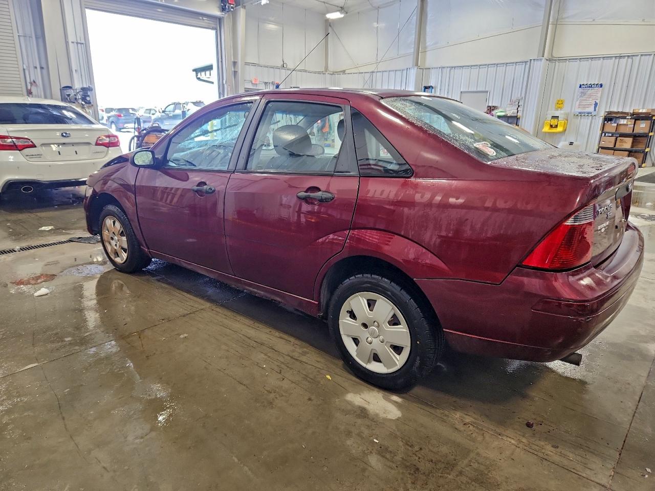 2007 FORD FOCUS ZX4 photo 2