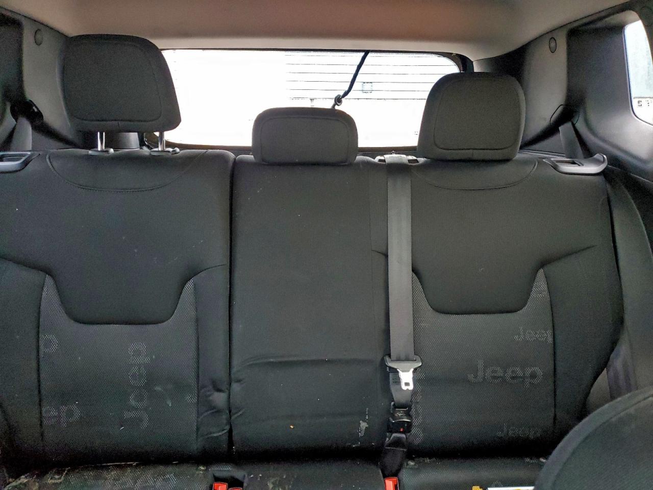 2017 JEEP RENEGADE SPORT photo 10