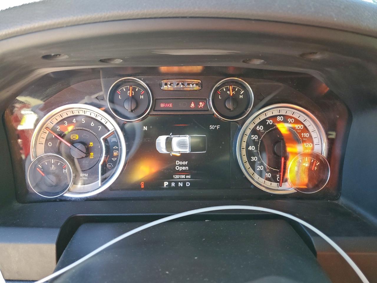 2017 RAM 1500 SLT photo 9