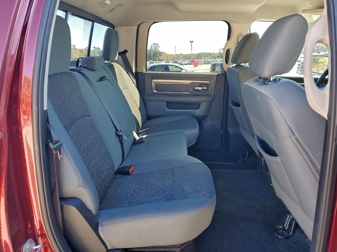 2017 RAM 1500 SLT photo 10