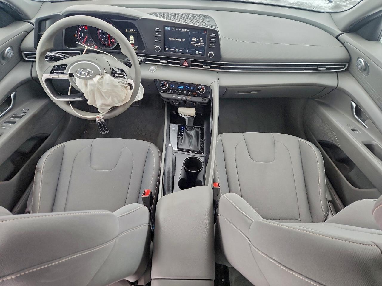 2023 HYUNDAI ELANTRA SEL photo 8