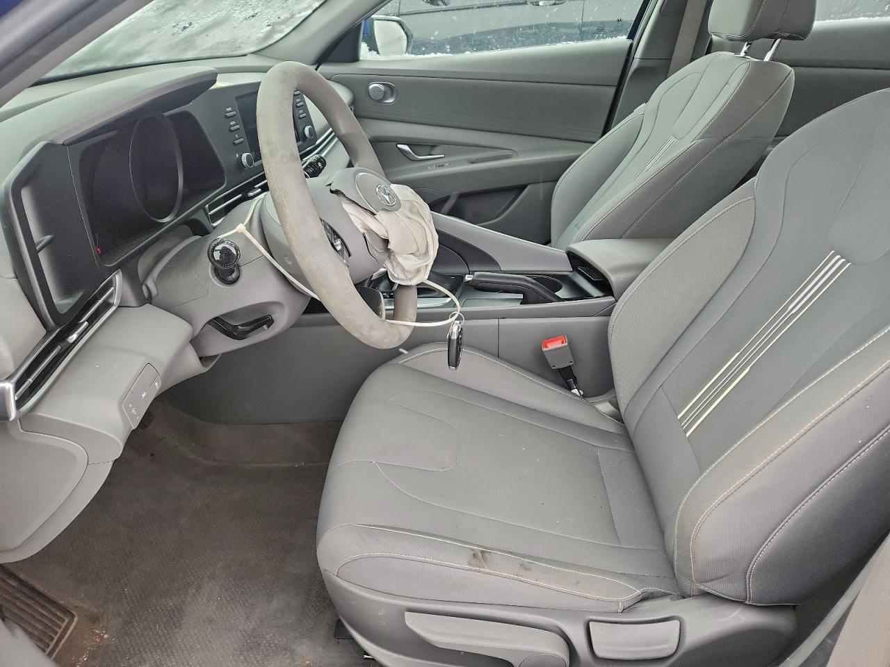2023 HYUNDAI ELANTRA SEL photo 7