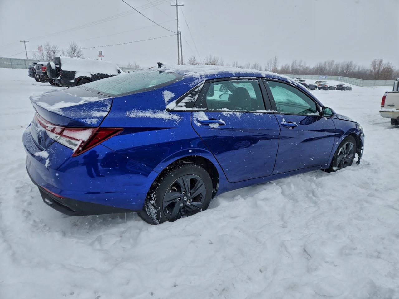 2023 HYUNDAI ELANTRA SEL photo 3