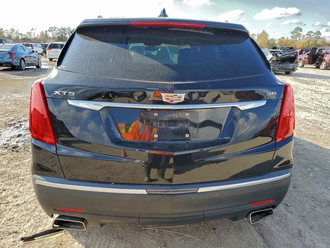 2018 CADILLAC XT5 photo 11