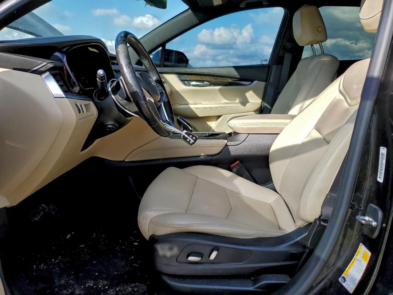 2018 CADILLAC XT5 photo 13