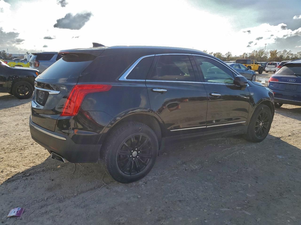 2018 CADILLAC XT5 photo 5