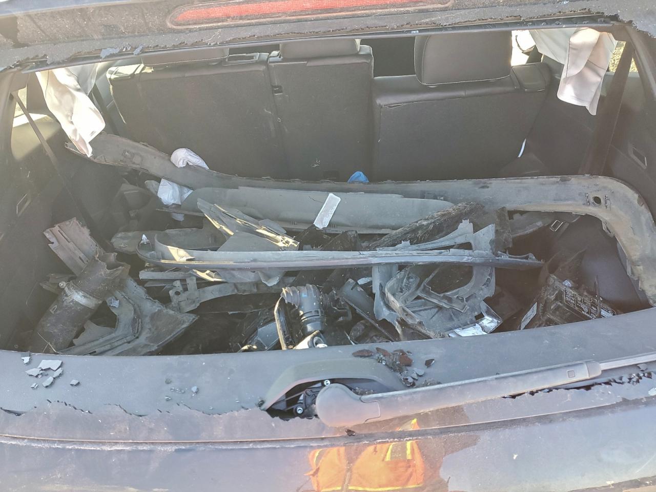 2021 VOLKSWAGEN TIGUAN SE photo 13