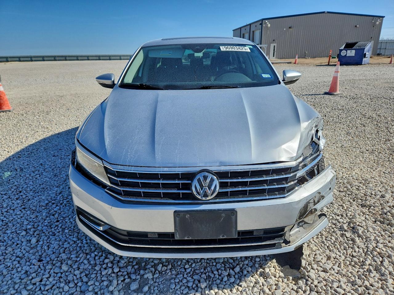 2017 VOLKSWAGEN PASSAT SEL PREMIUM photo 5