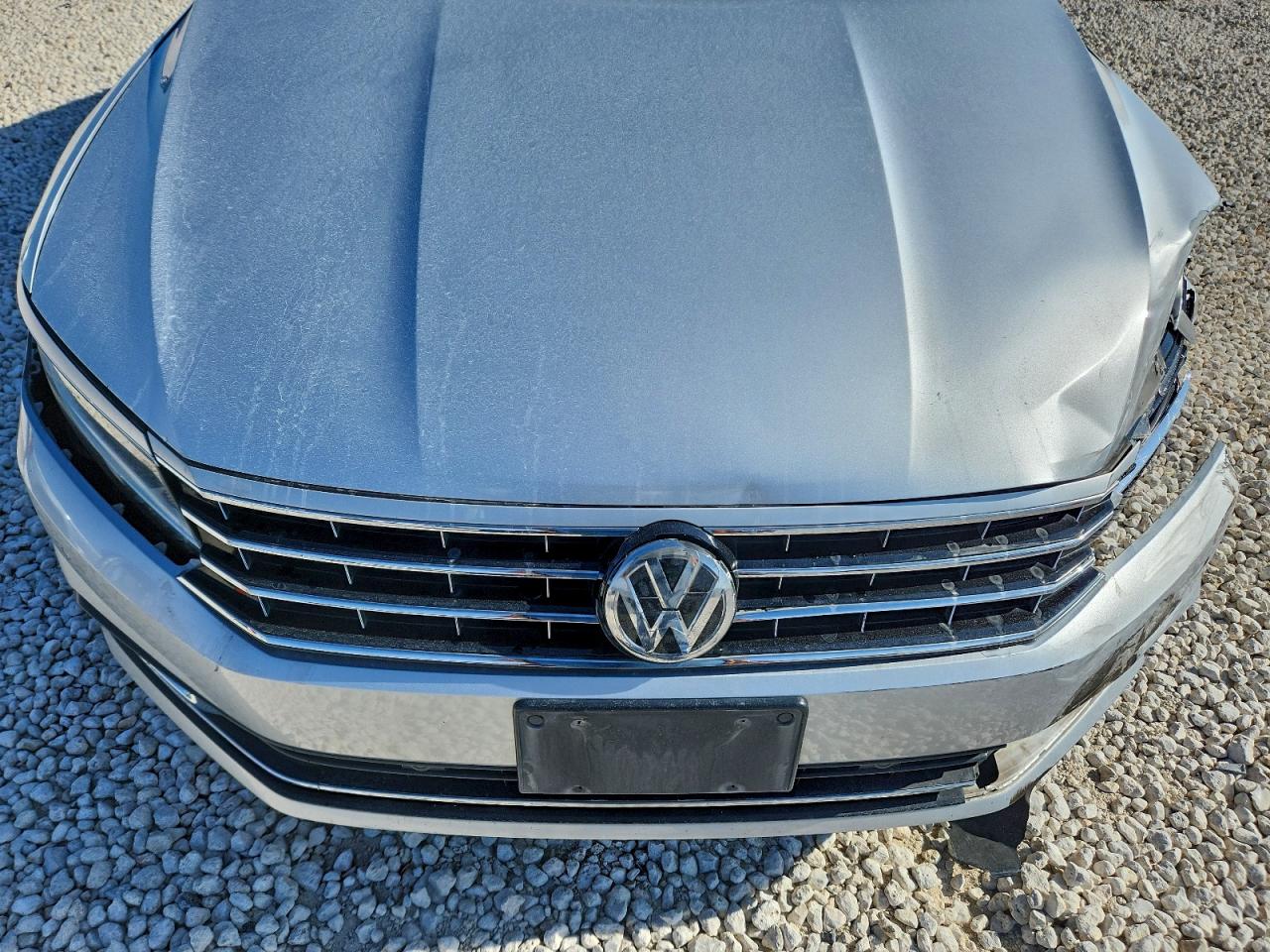 2017 VOLKSWAGEN PASSAT SEL PREMIUM photo 11
