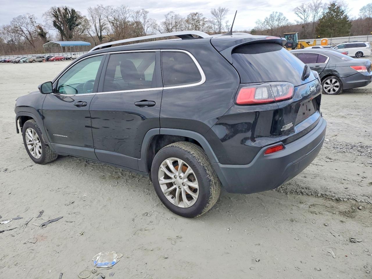 2019 JEEP CHEROKEE LATITUDE photo 2