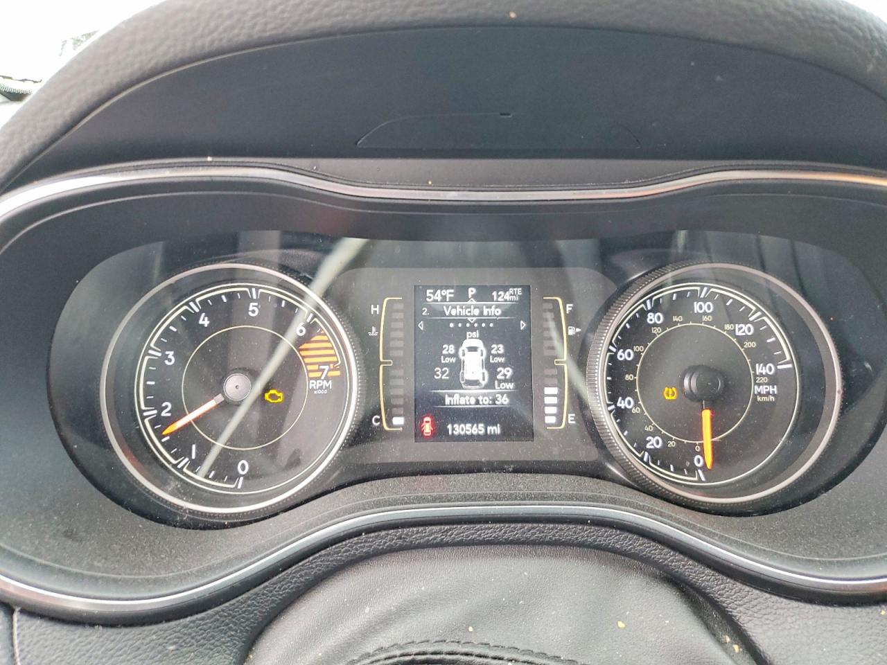 2019 JEEP CHEROKEE LATITUDE photo 9