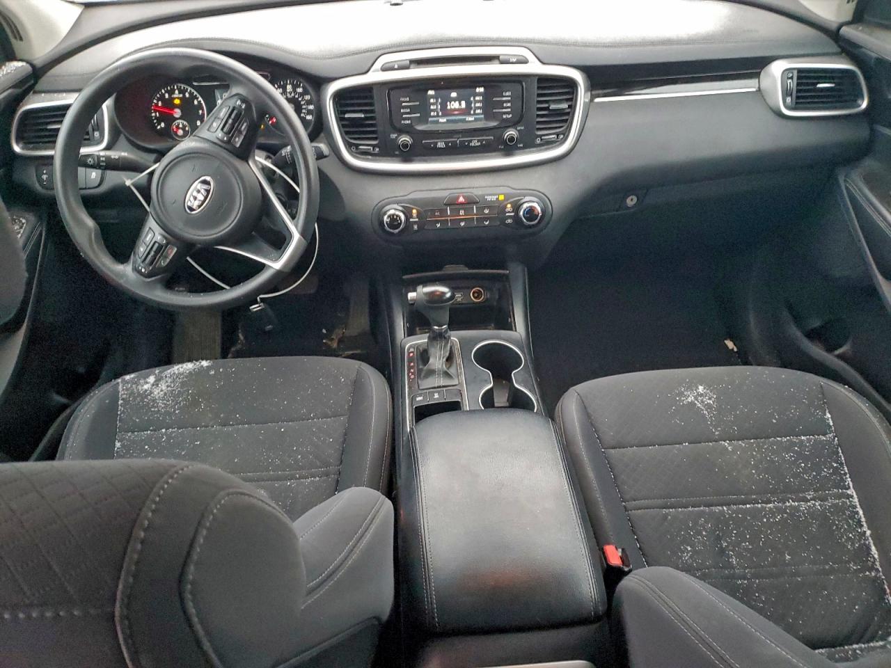 2017 KIA SORENTO LX V6 photo 8