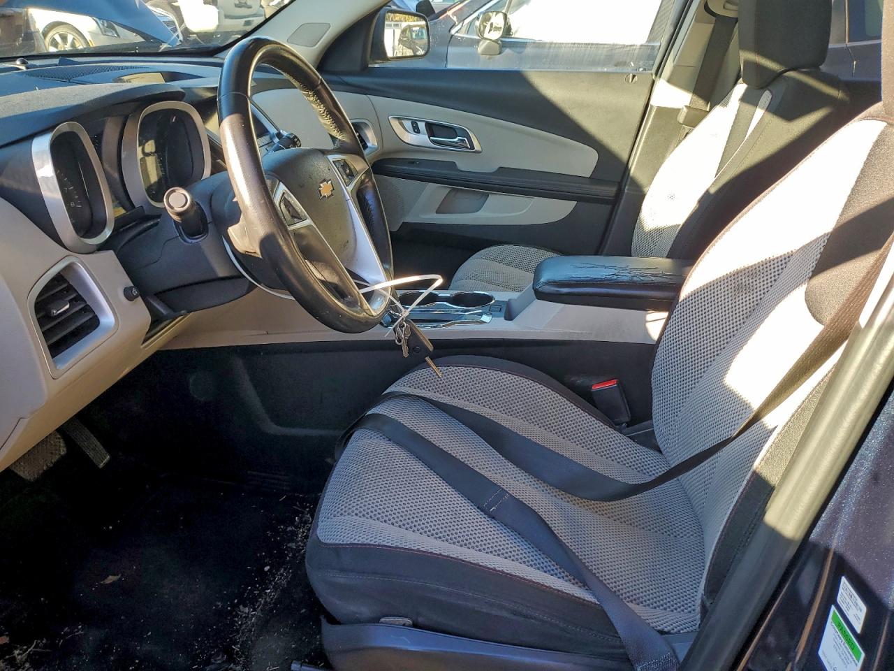 2017 CHEVROLET EQUINOX LT photo 7