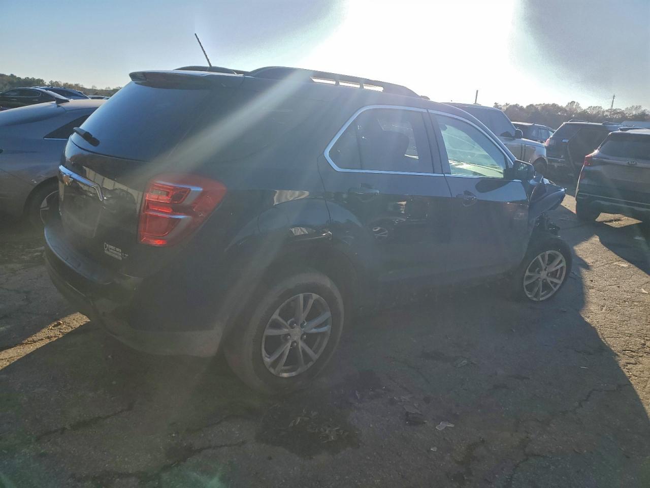 2017 CHEVROLET EQUINOX LT photo 3