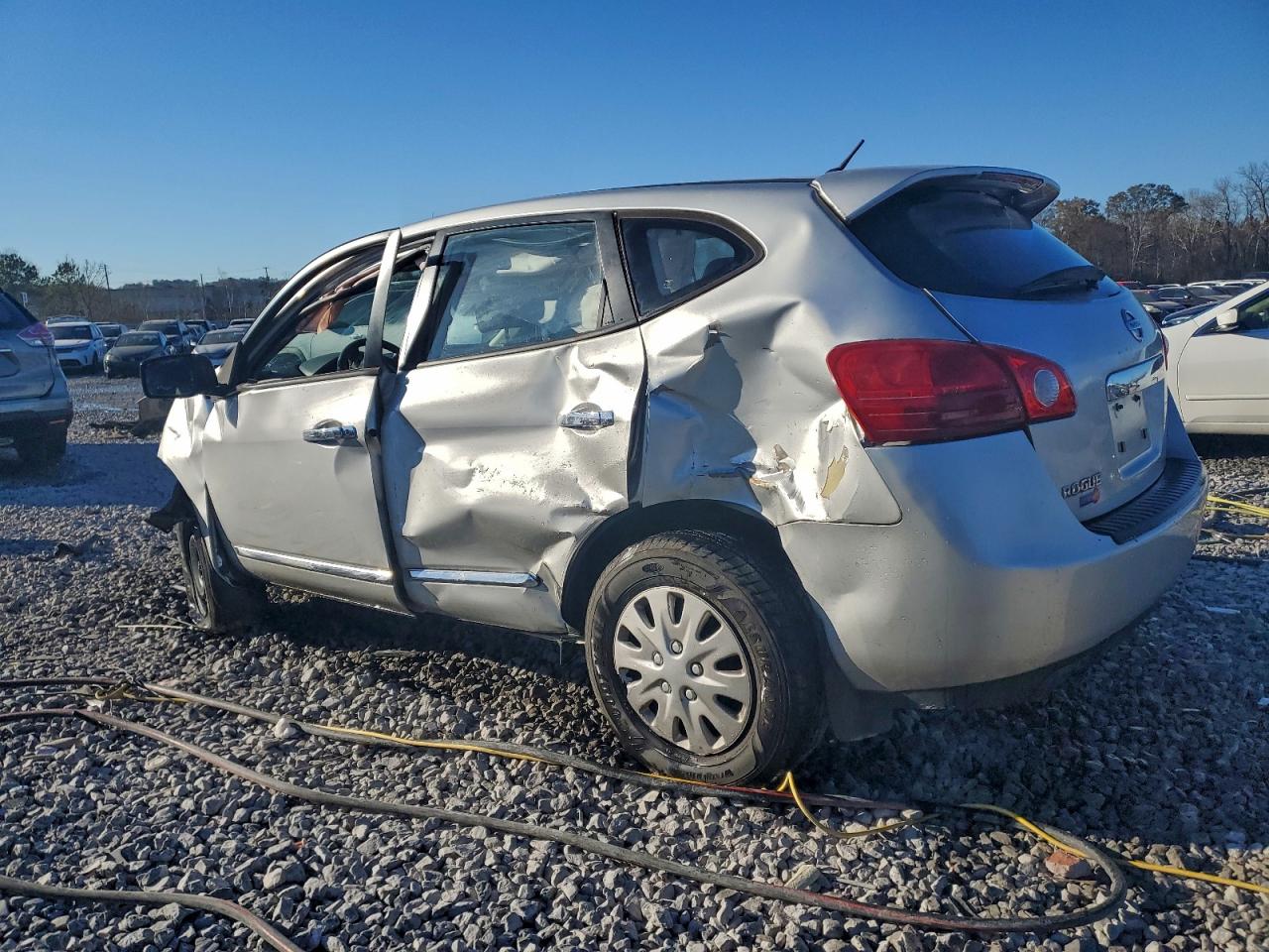 2011 NISSAN ROGUE S photo 2