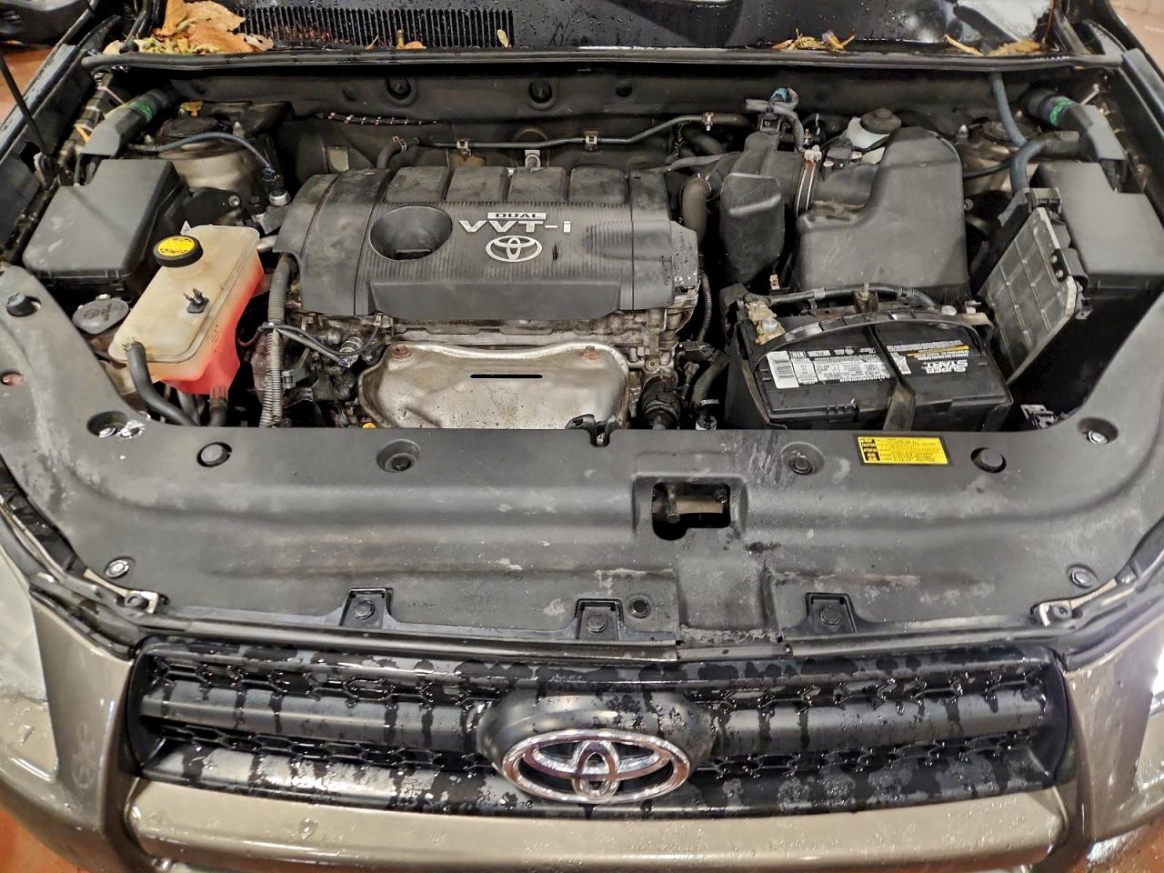 2011 TOYOTA RAV4 photo 12