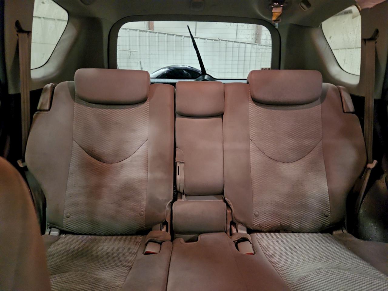 2011 TOYOTA RAV4 photo 10