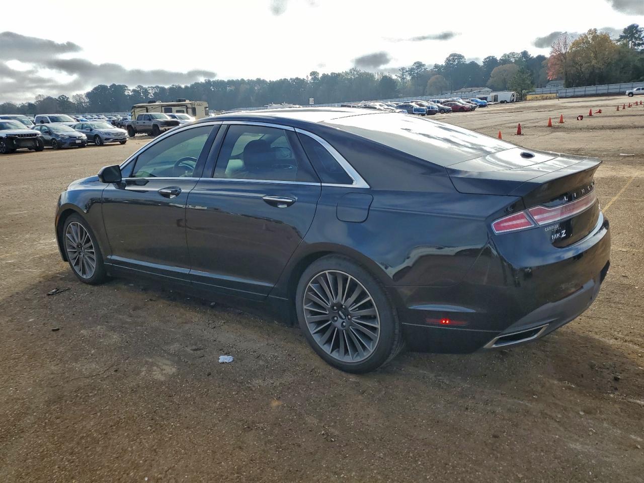 2015 LINCOLN MKZ photo 2