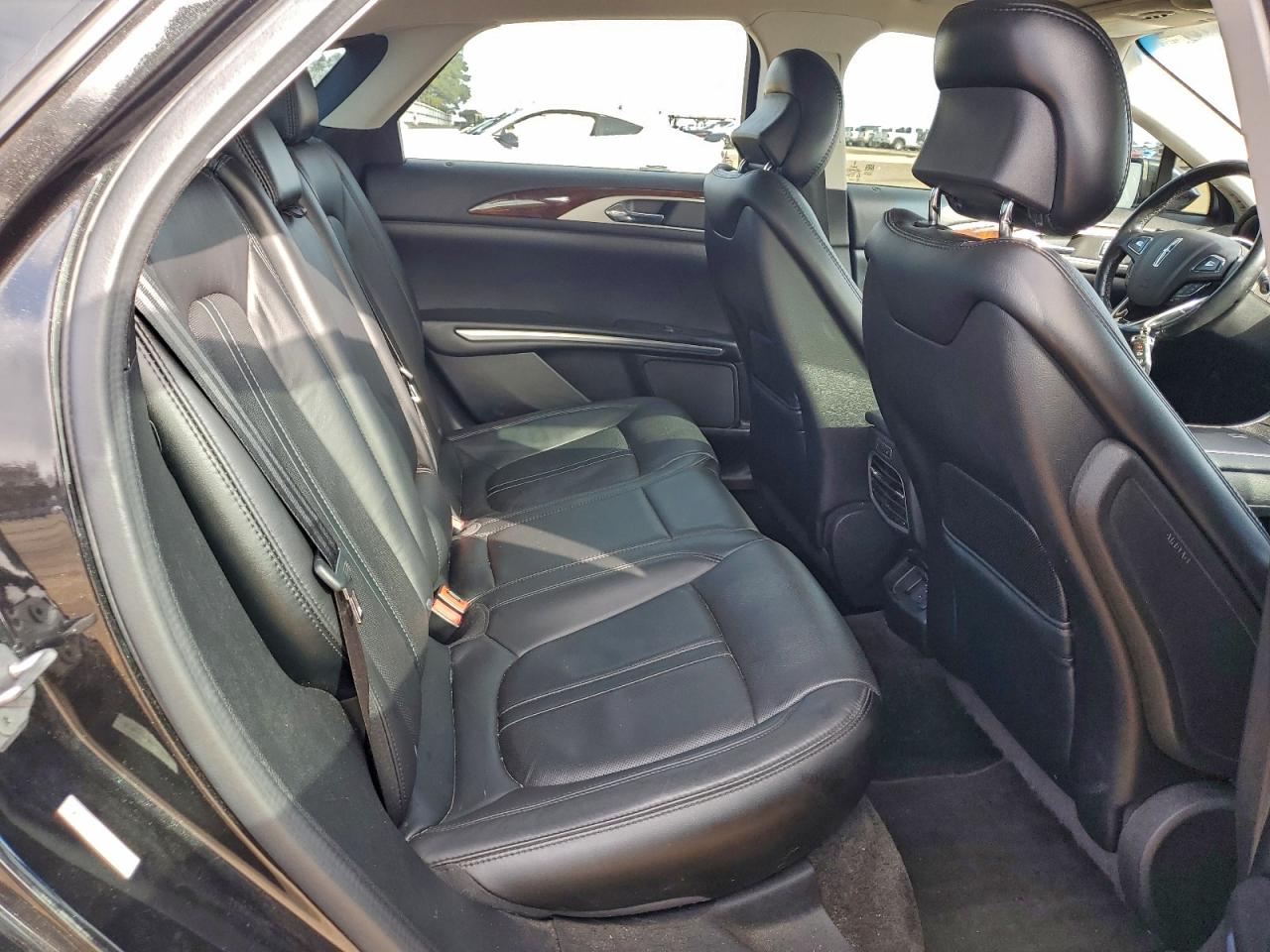 2015 LINCOLN MKZ photo 10