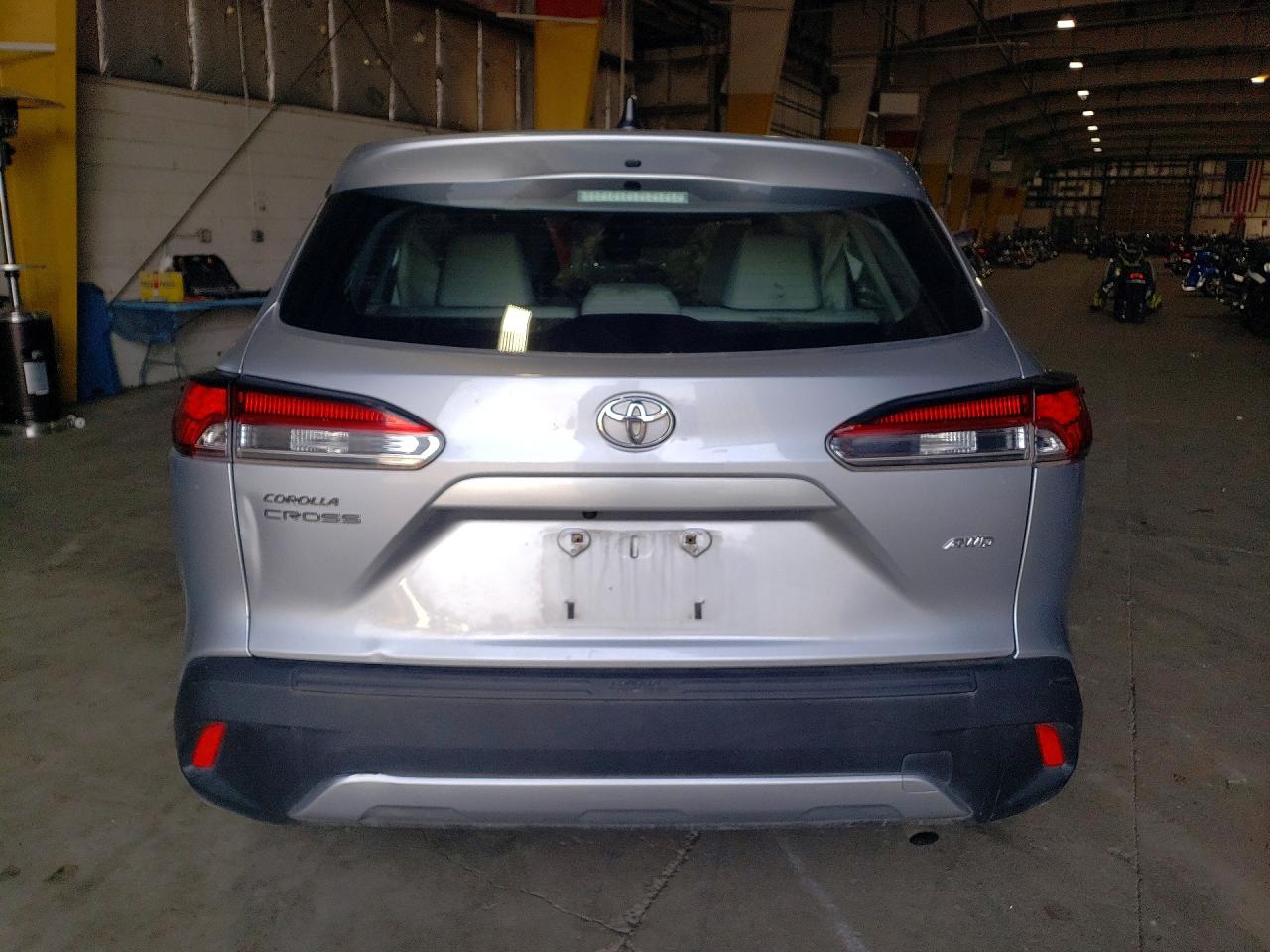 2022 TOYOTA COROLLA CROSS photo 12