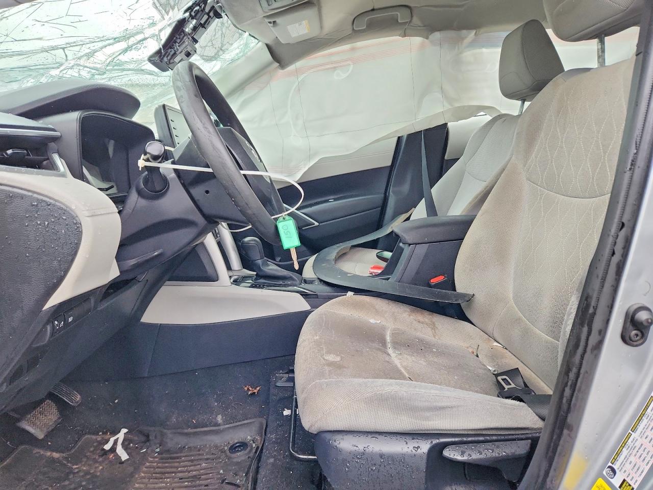 2022 TOYOTA COROLLA CROSS photo 13