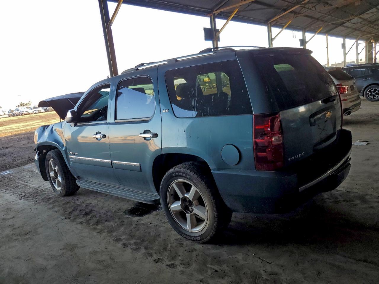 2009 CHEVROLET TAHOE K1500 LTZ photo 2