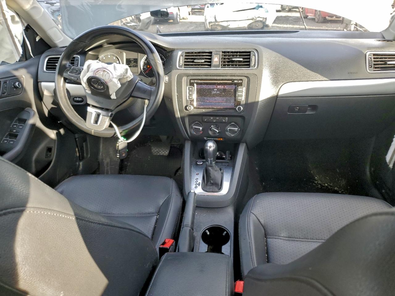 2014 VOLKSWAGEN JETTA SE photo 8